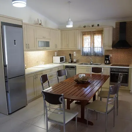 Holiday home Limnia *