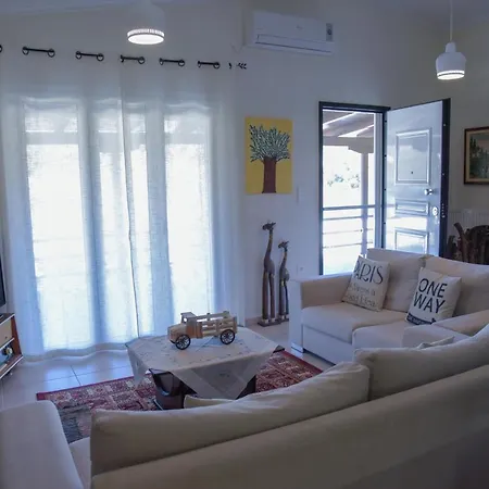 Limnia Holiday home *