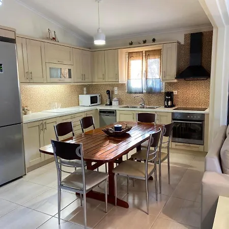 Tatil Evi Limnia Kondaraíni