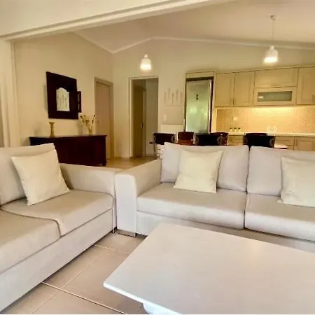 Limnia Tatil Evi Kondaraíni